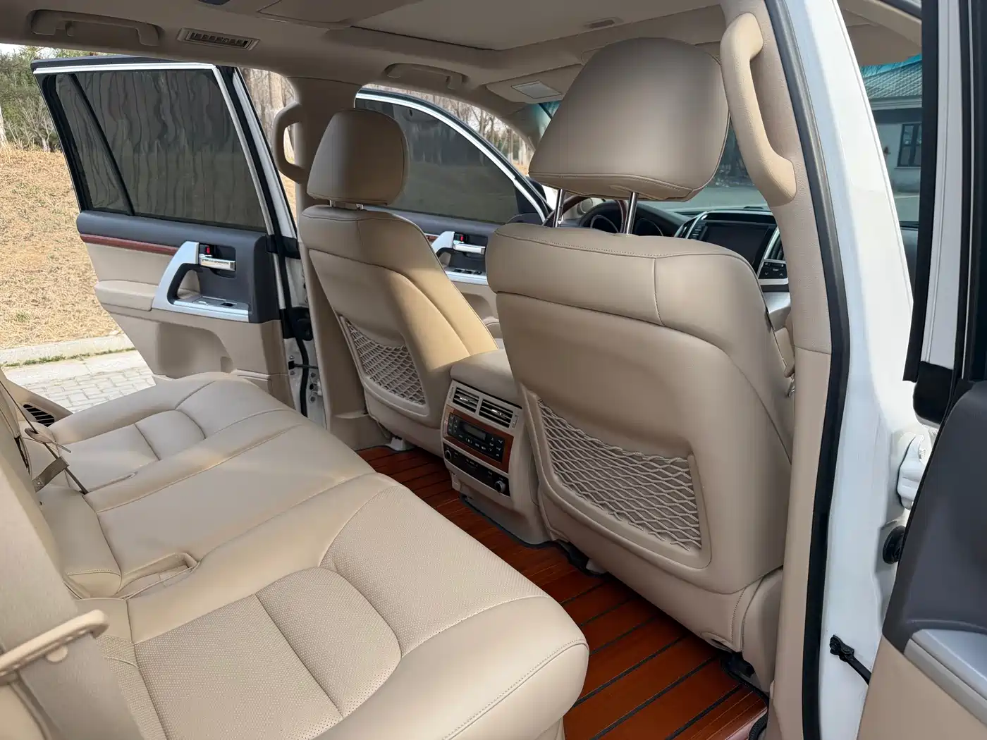 Toyota Land Cruiser 2012 4.6L Automatic VX-R фото 9