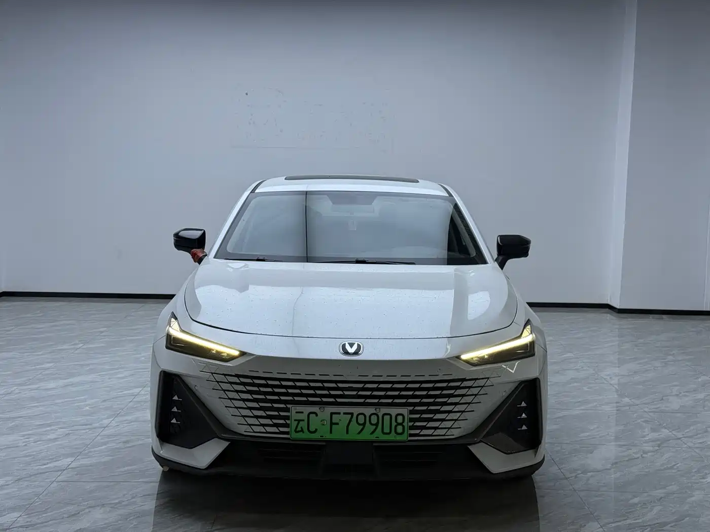 Changan UNI-V iDD 2023 2023 ZhiDian iDD 1.5T 113km Smart Fun Edition