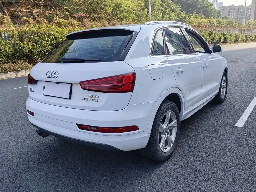 Audi Q3 2017 30 TFSI Fashion фото 24