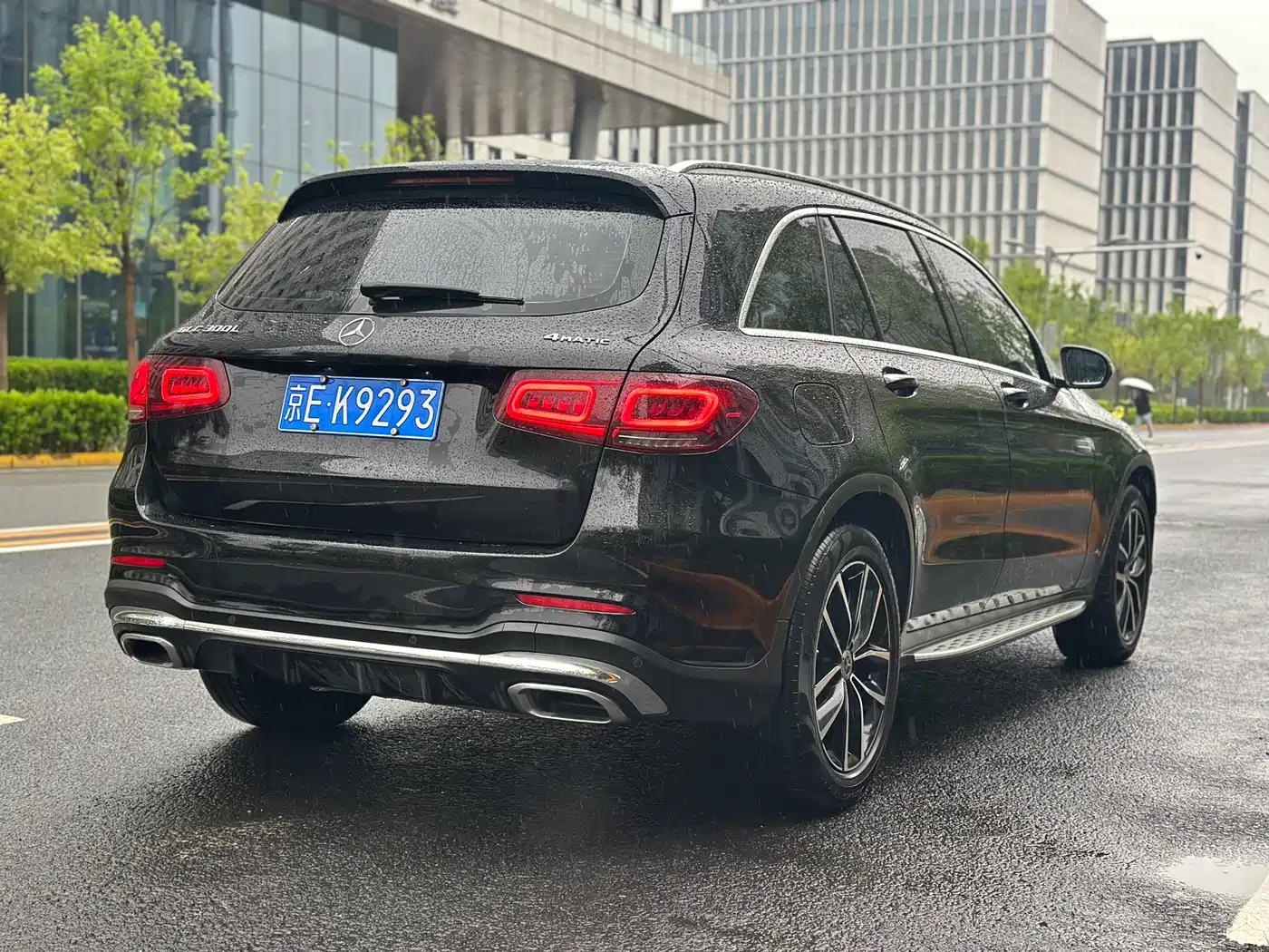 MERCEDES-BENZ GLC