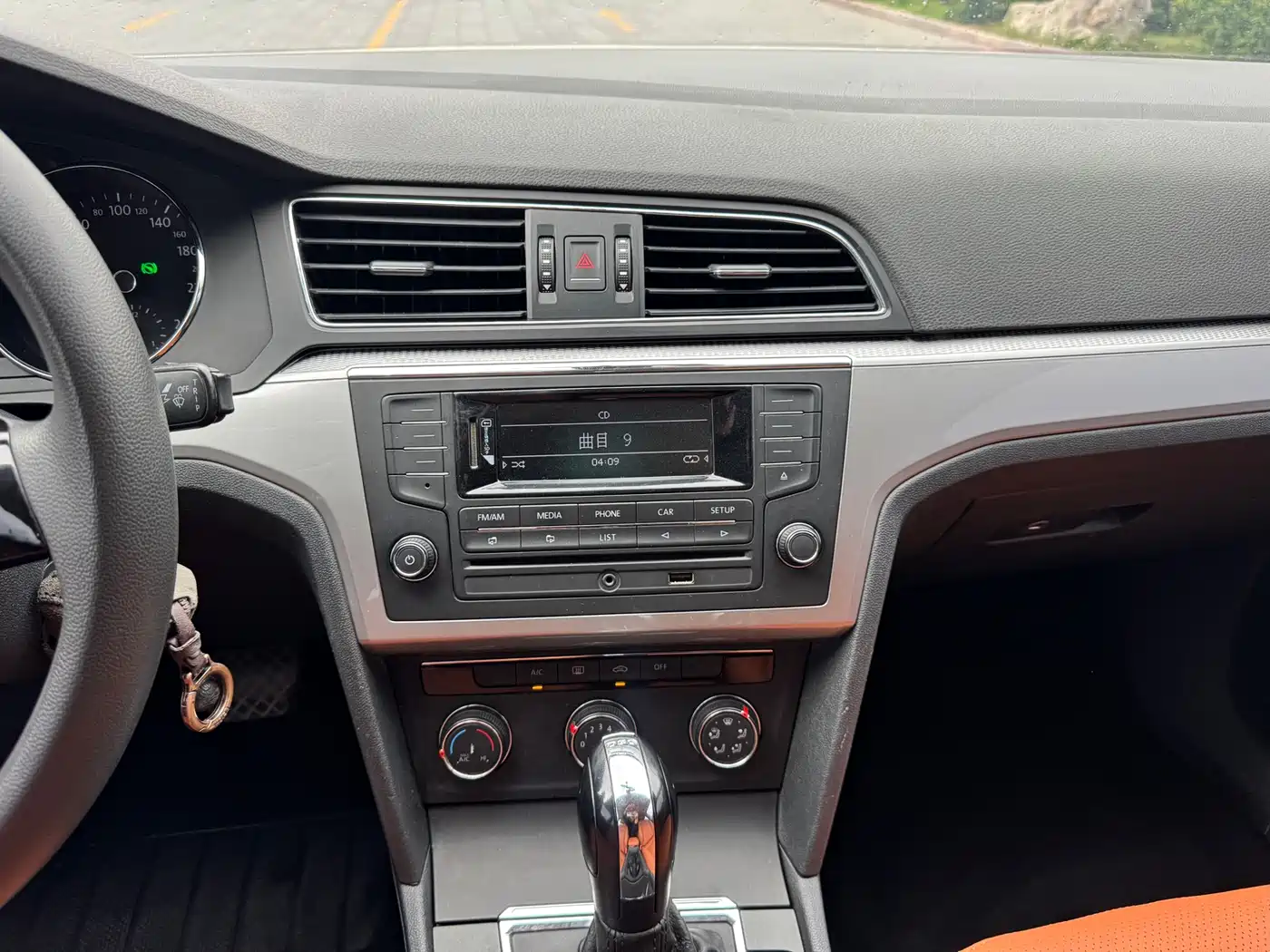 Volkswagen Lamando 2017 230TSI DSG Trend Edition фото 12