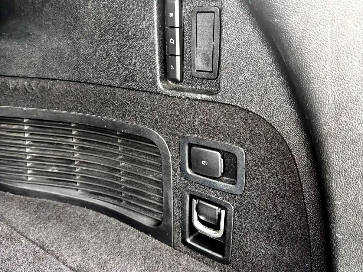Photo 23 - Lincoln Aviator