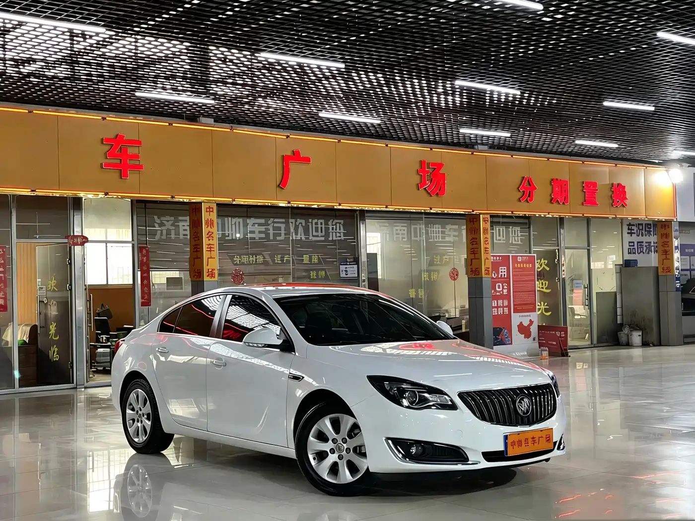 Buick Regal 2015 1.6T Leading Tech Edition фото 3