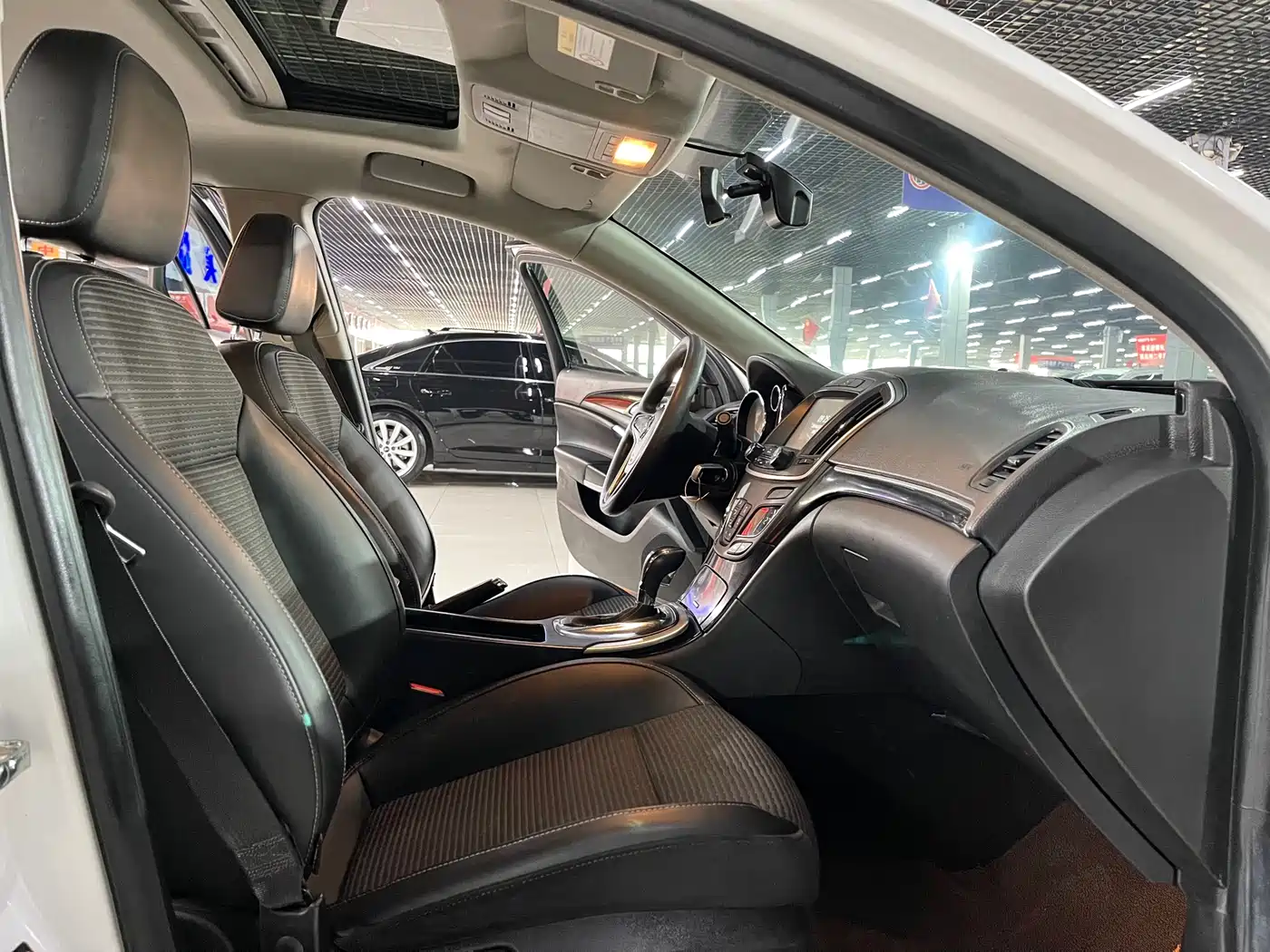 Buick Regal 2015 1.6T Leading Tech Edition фото 10