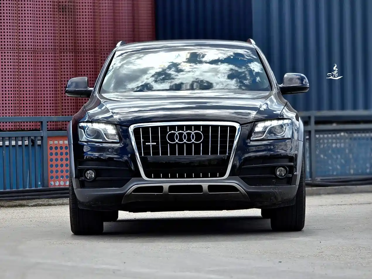 Photo 2 - Audi Q5 (Import)