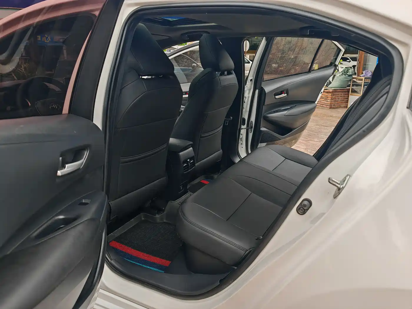 Toyota Levin 2022 Dual Engine 1.8H E-CVT Luxury Edition фото 8