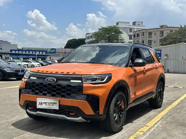  Ford Explorer 2024 2.3T EcoBoost Kunlun Summit Edition 7-Seater