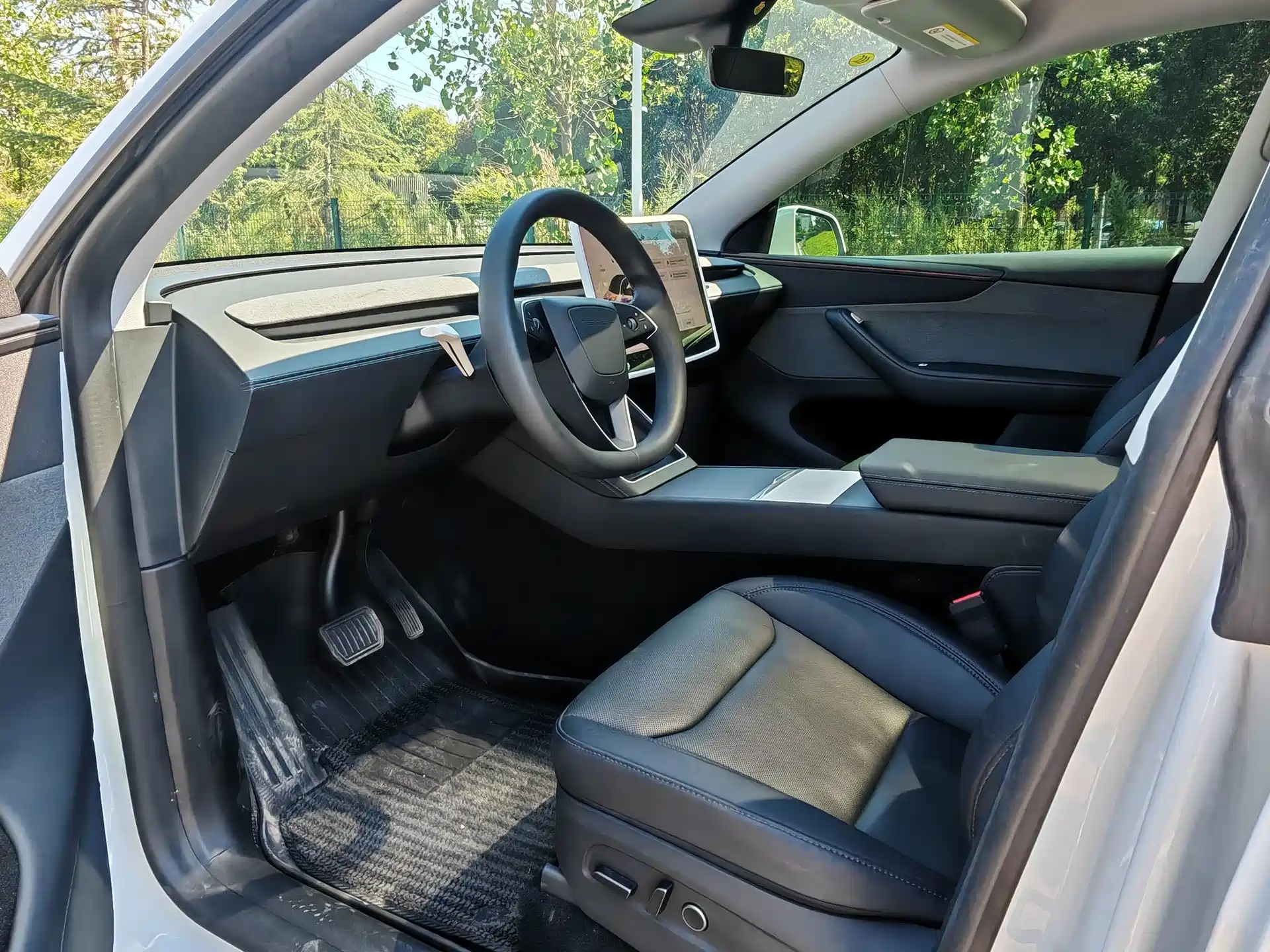 Фото 4 - Tesla Model Y