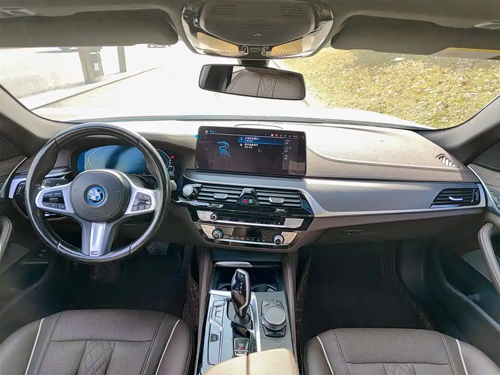 BMW 5 Series New Energy 2022 Facelift 535Le M Sport Package фото 6