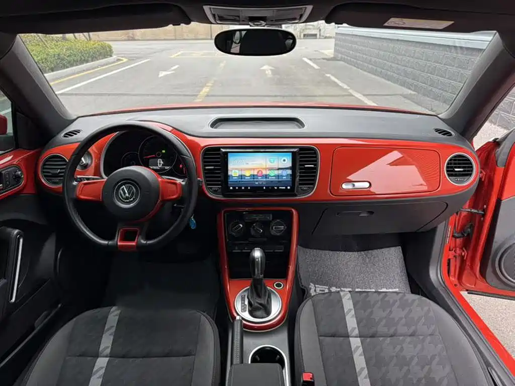 Volkswagen Beetle 2019 2018 180TSI Trend Joy Edition