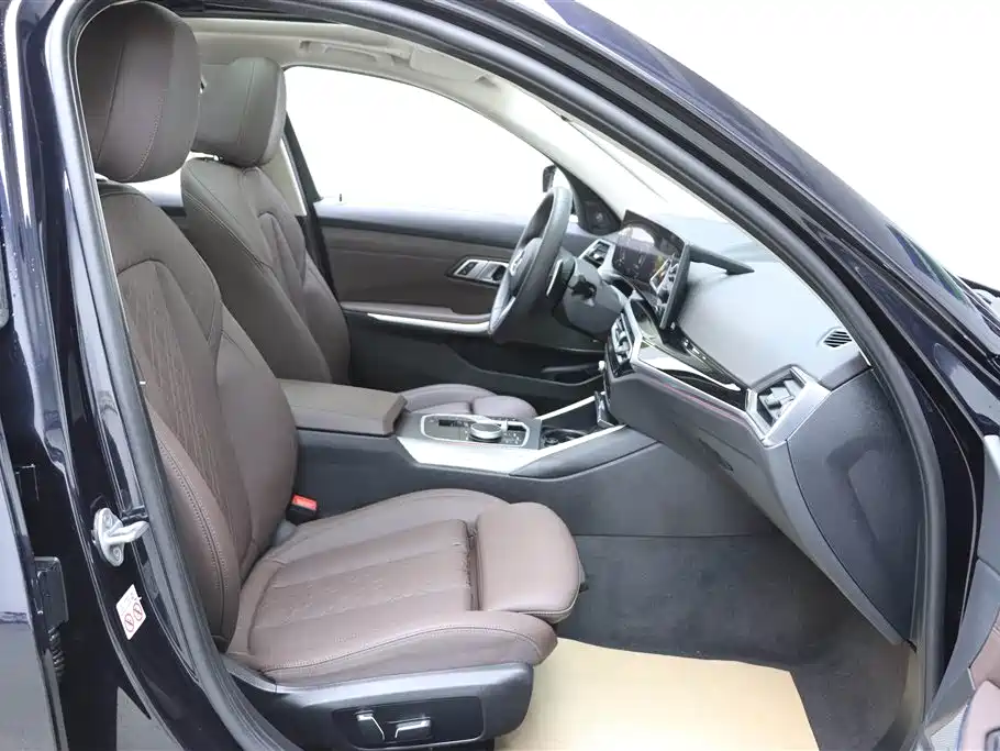 BMW 3 Series 2024 325Li M Sport Shadowline Package фото 18