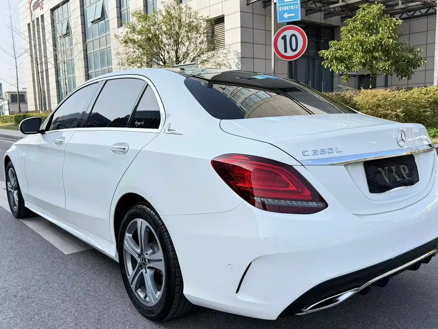 Mercedes-Benz C-Class 2019 C 260 L Sport фото 11