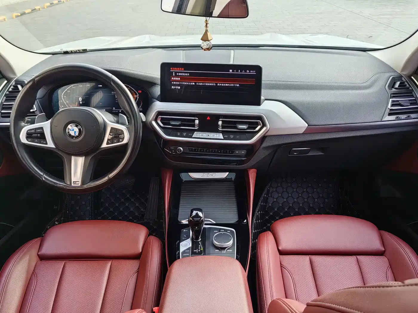 Photo 7 - BMW X4