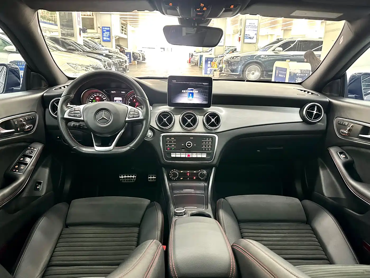 Mercedes-Benz CLA (Import) 2018 CLA 220 4MATIC фото 12