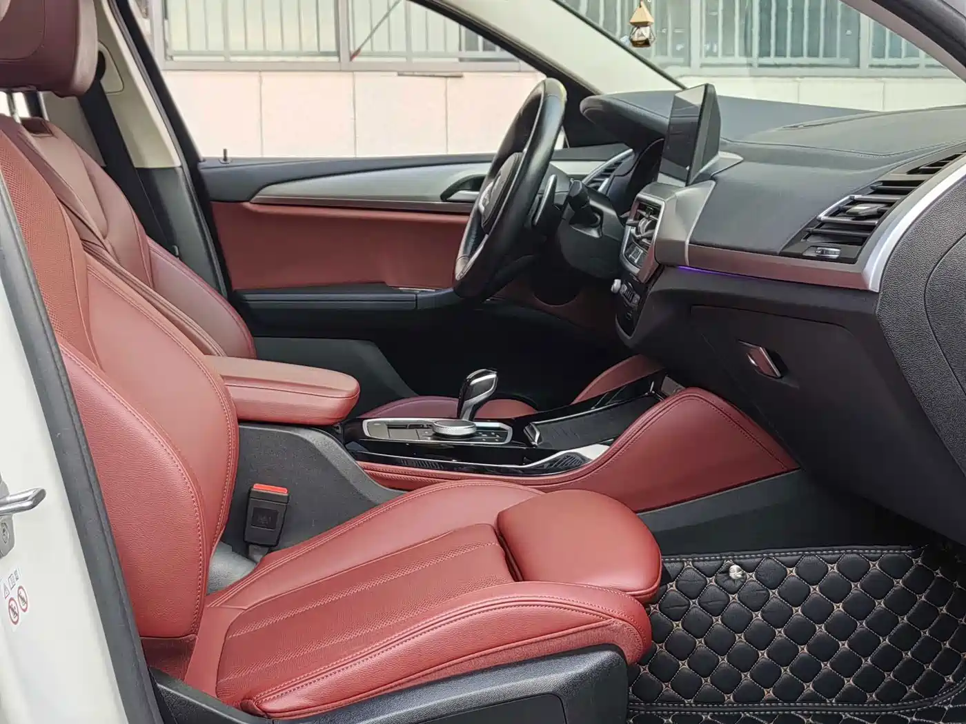 Photo 11 - BMW X4