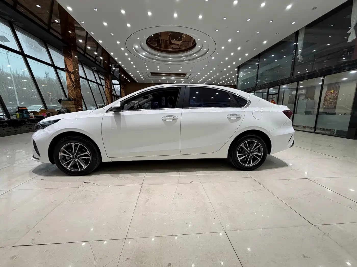 Kia K3 2023 Model 1.5L CVT Luxury Edition фото 7