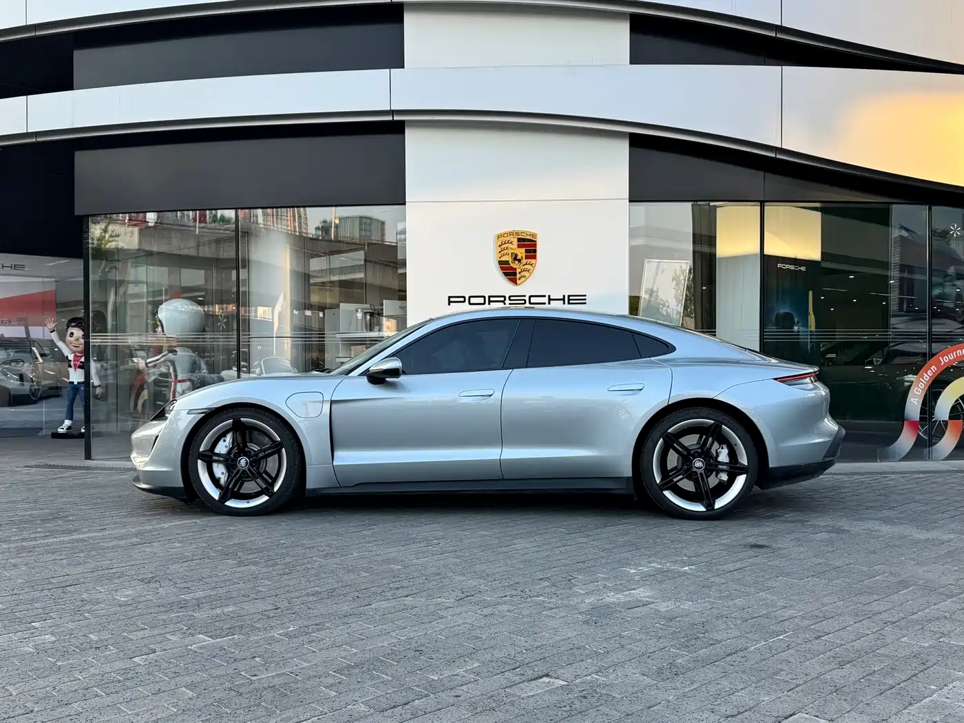 Porsche Taycan 2022 Taycan фото 4