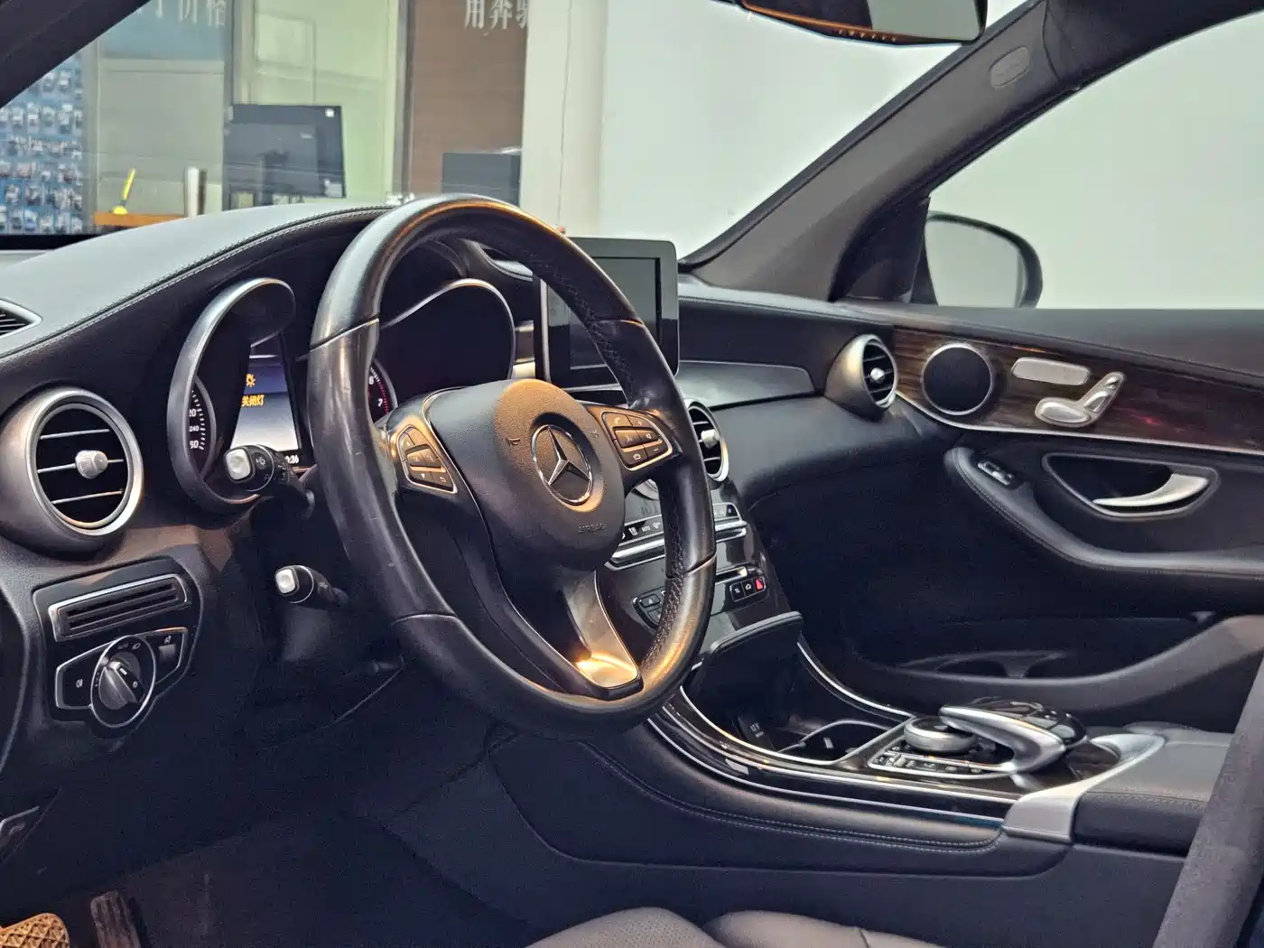 Mercedes-Benz GLC 2019 GLC 260 4MATIC Dynamic фото 8