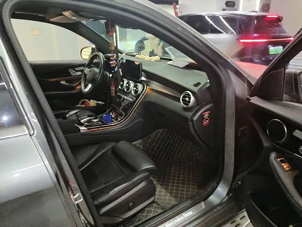 Фото 12 - Mercedes-Benz GLC