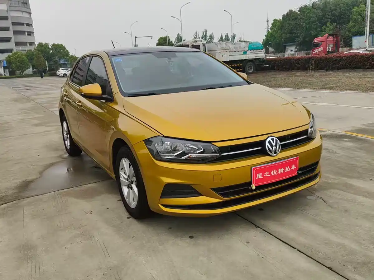 Volkswagen Polo 2019 Plus 1.5L Automatic Panorama Enjoyment Edition фото 2