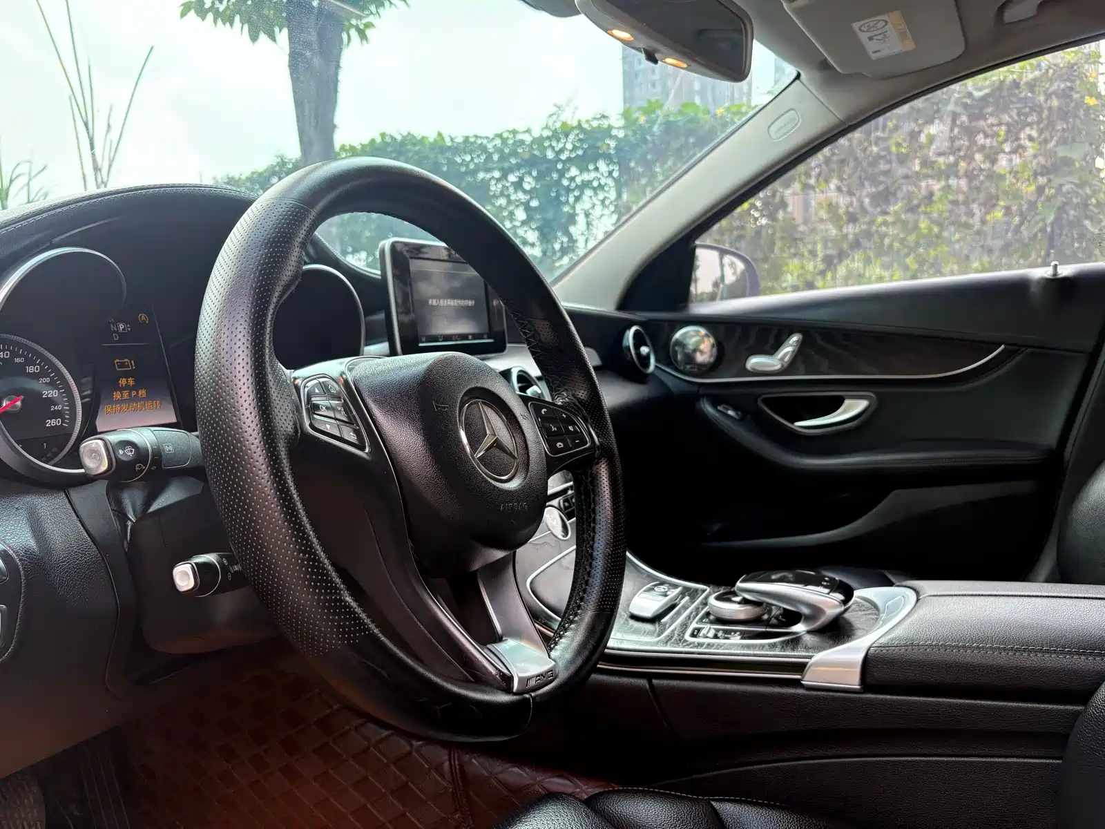 Фото 12 - Mercedes-Benz C-Class