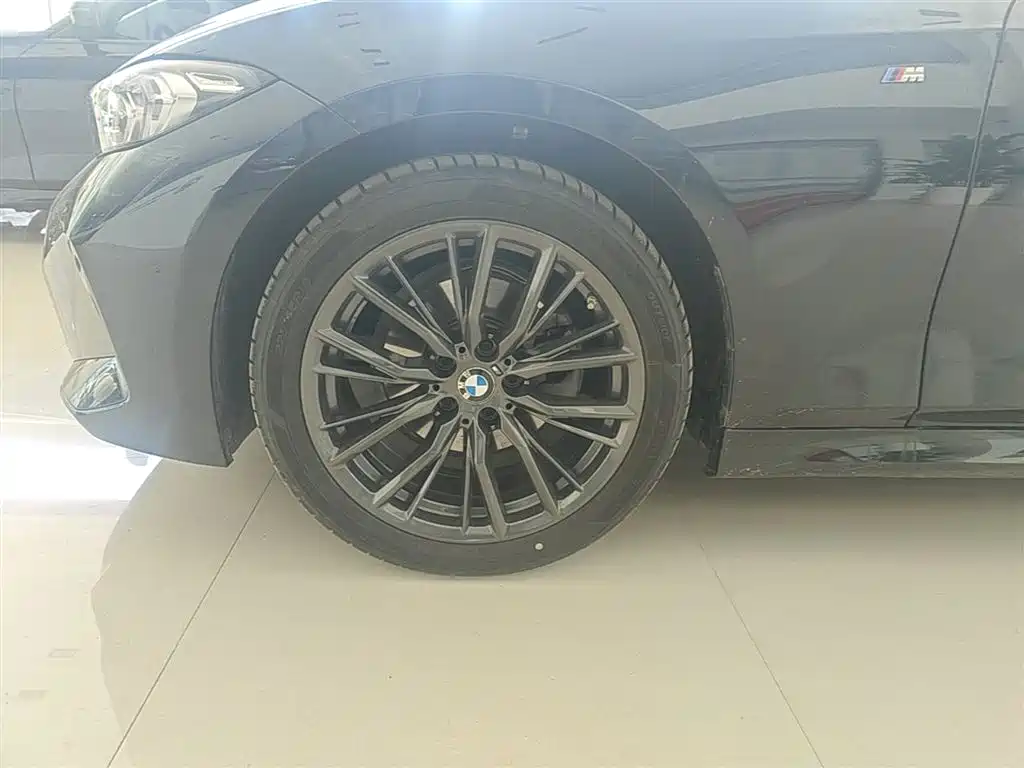BMW 3 Series 2024 325Li M Sport Shadowline Package фото 23