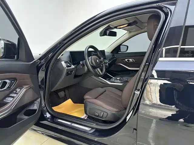 BMW 3 Series 2023 325Li M Sport Package фото 5