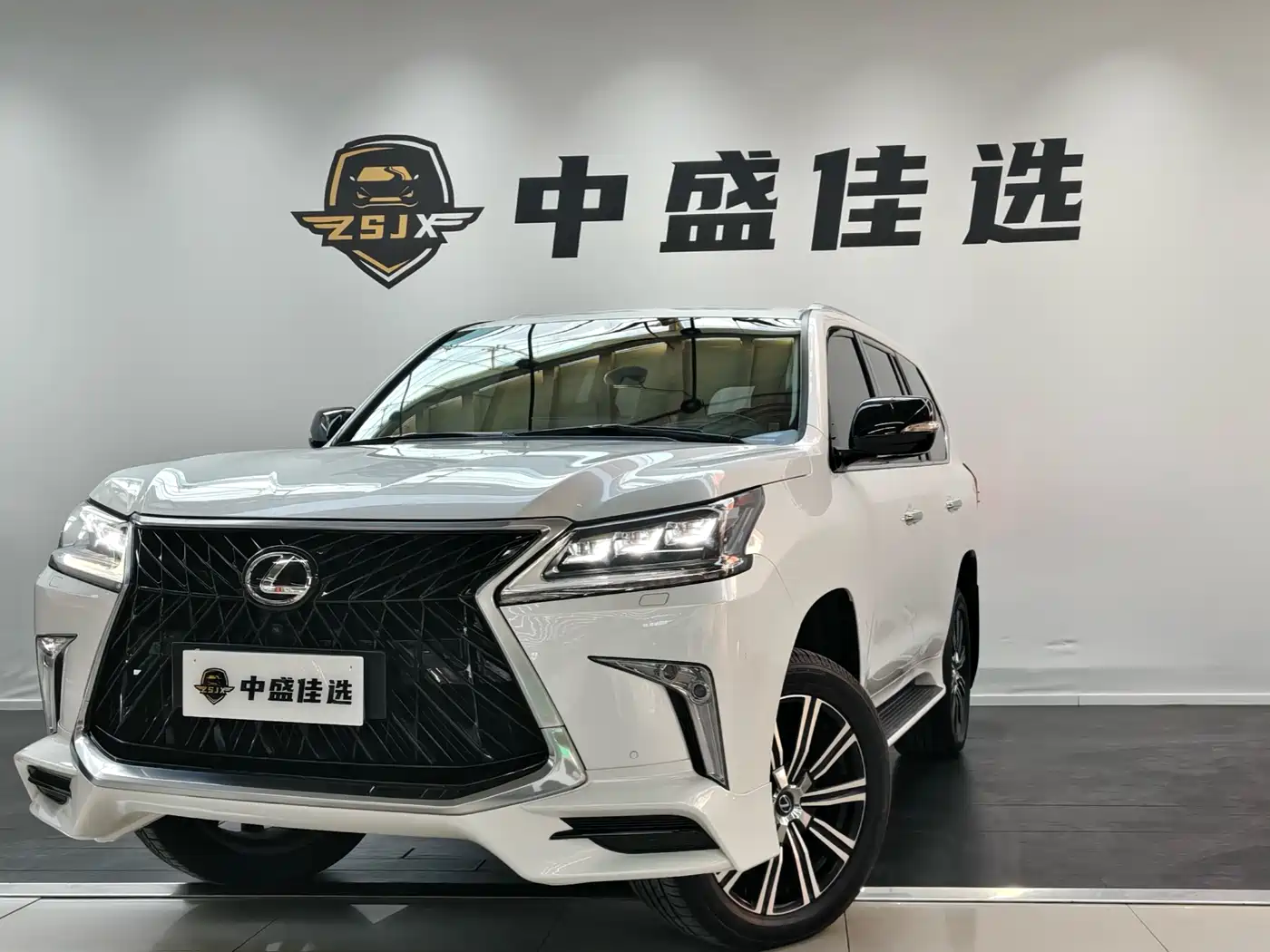 Lexus LX 2017 570 Dynamic Luxury