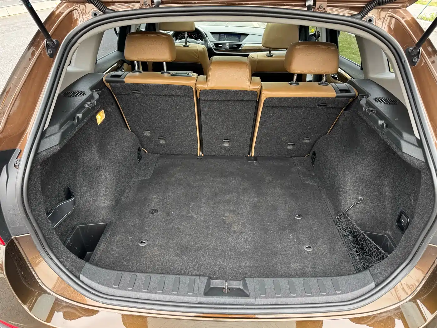 BMW X1 2012 xDrive28i Luxury Model фото 11