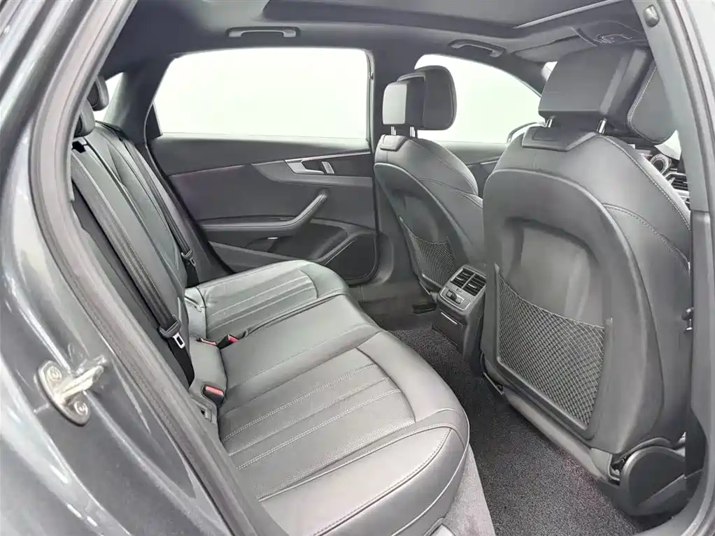 Audi A4L 2024 40 TFSI quattro RS Kit Speed Edition фото 10