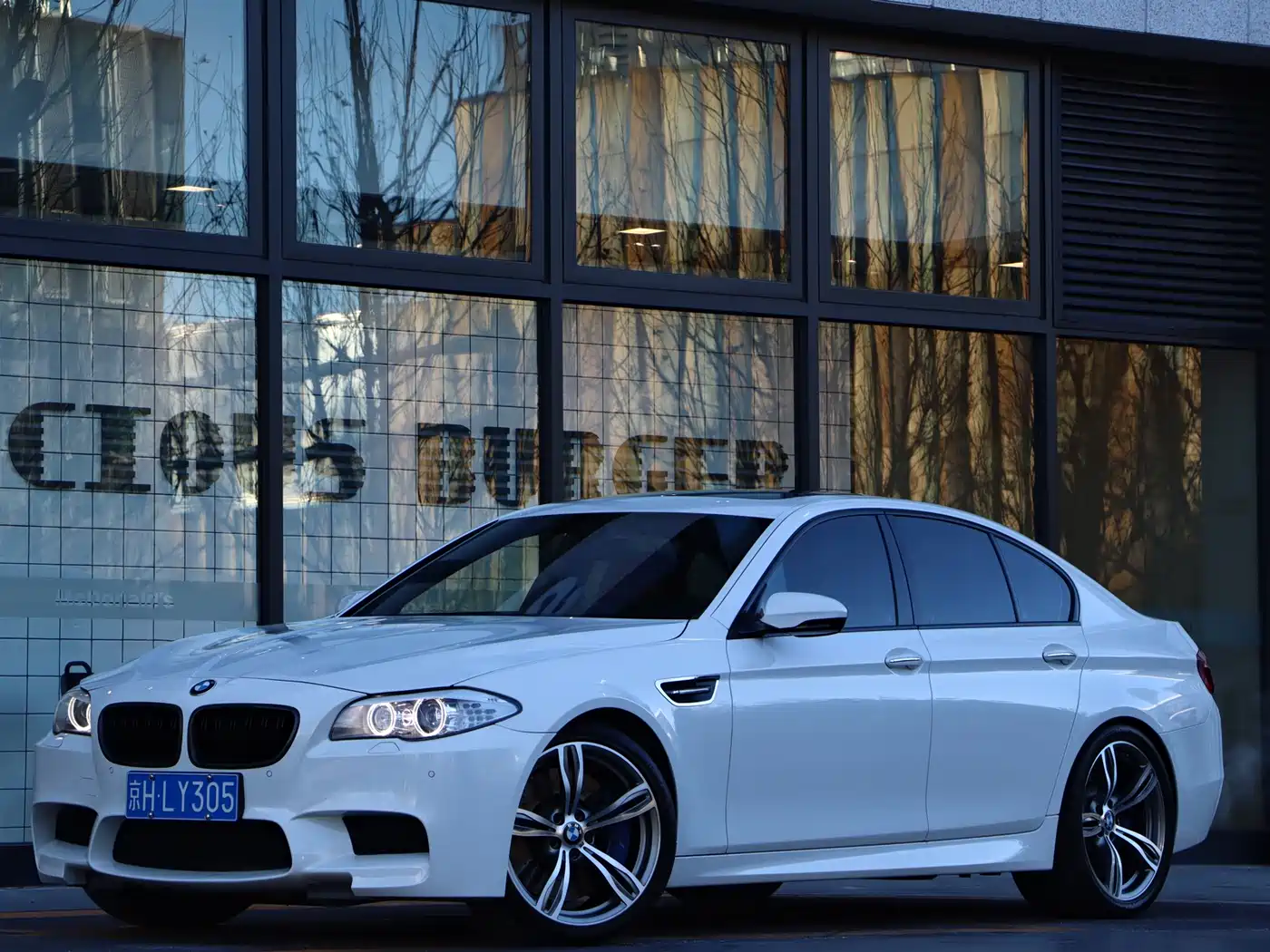 BMW M5 2012 M5 фото 2
