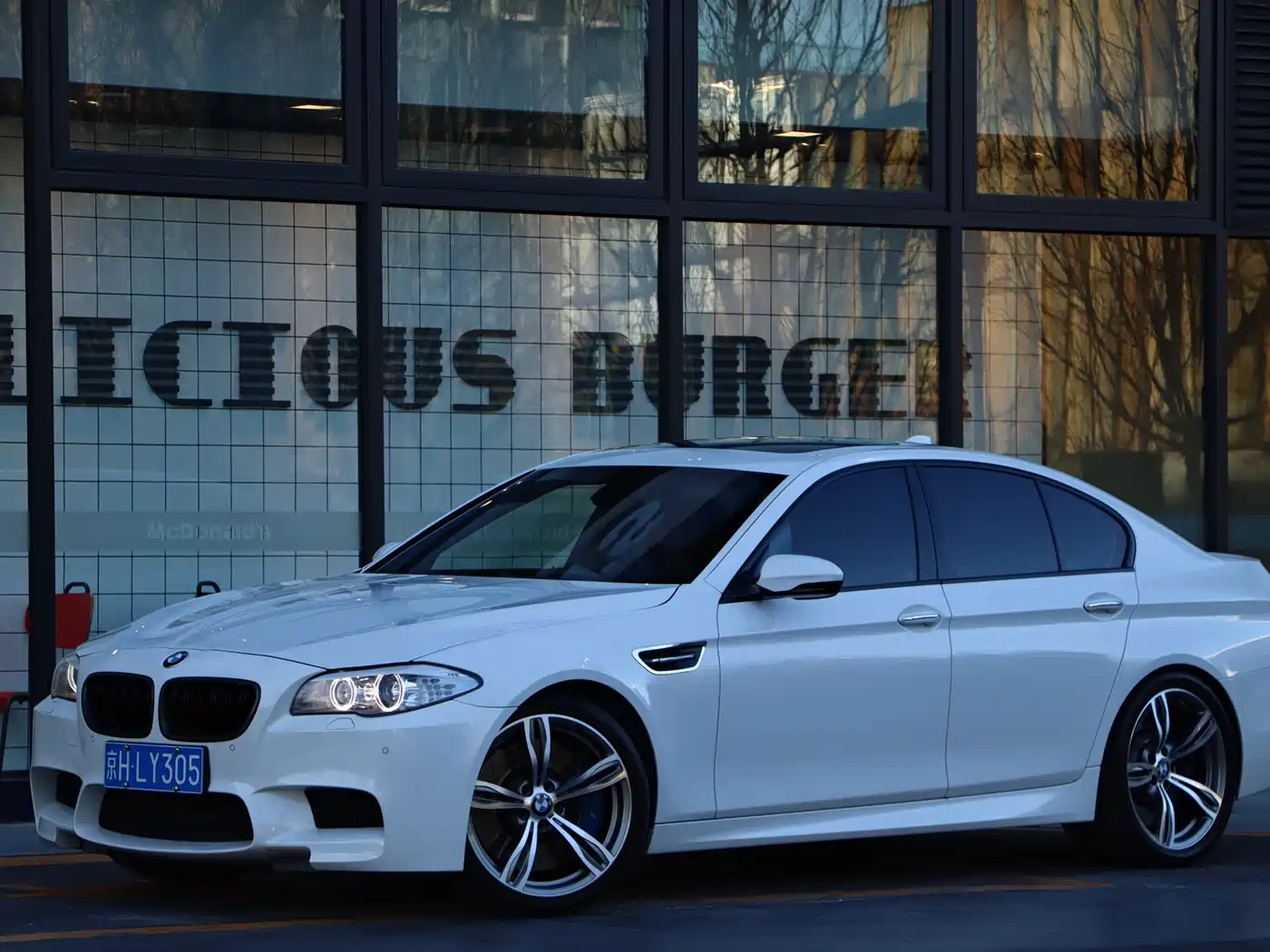 BMW M5 2012 M5 фото 3