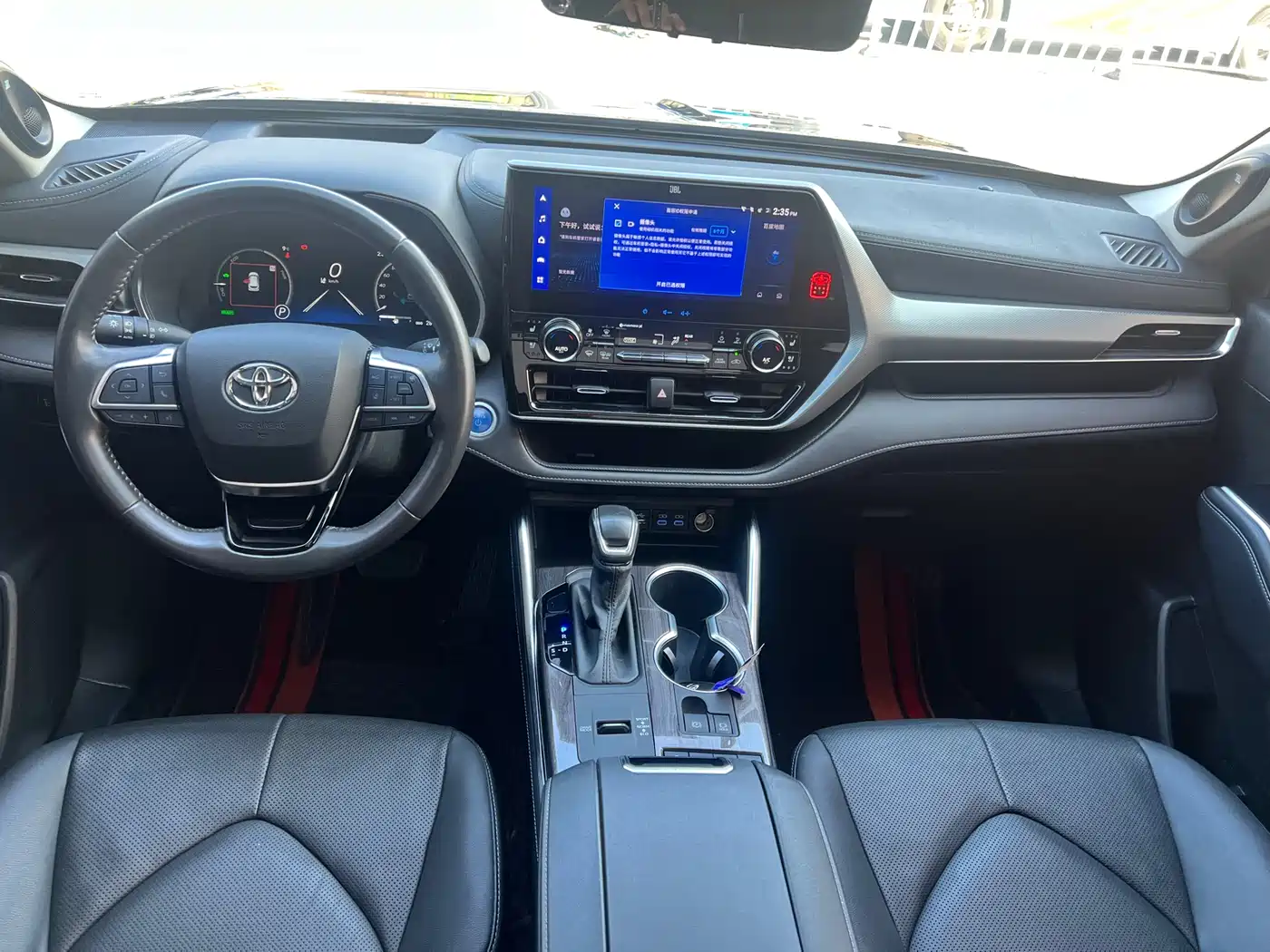 TOYOTA HIGHLANDER