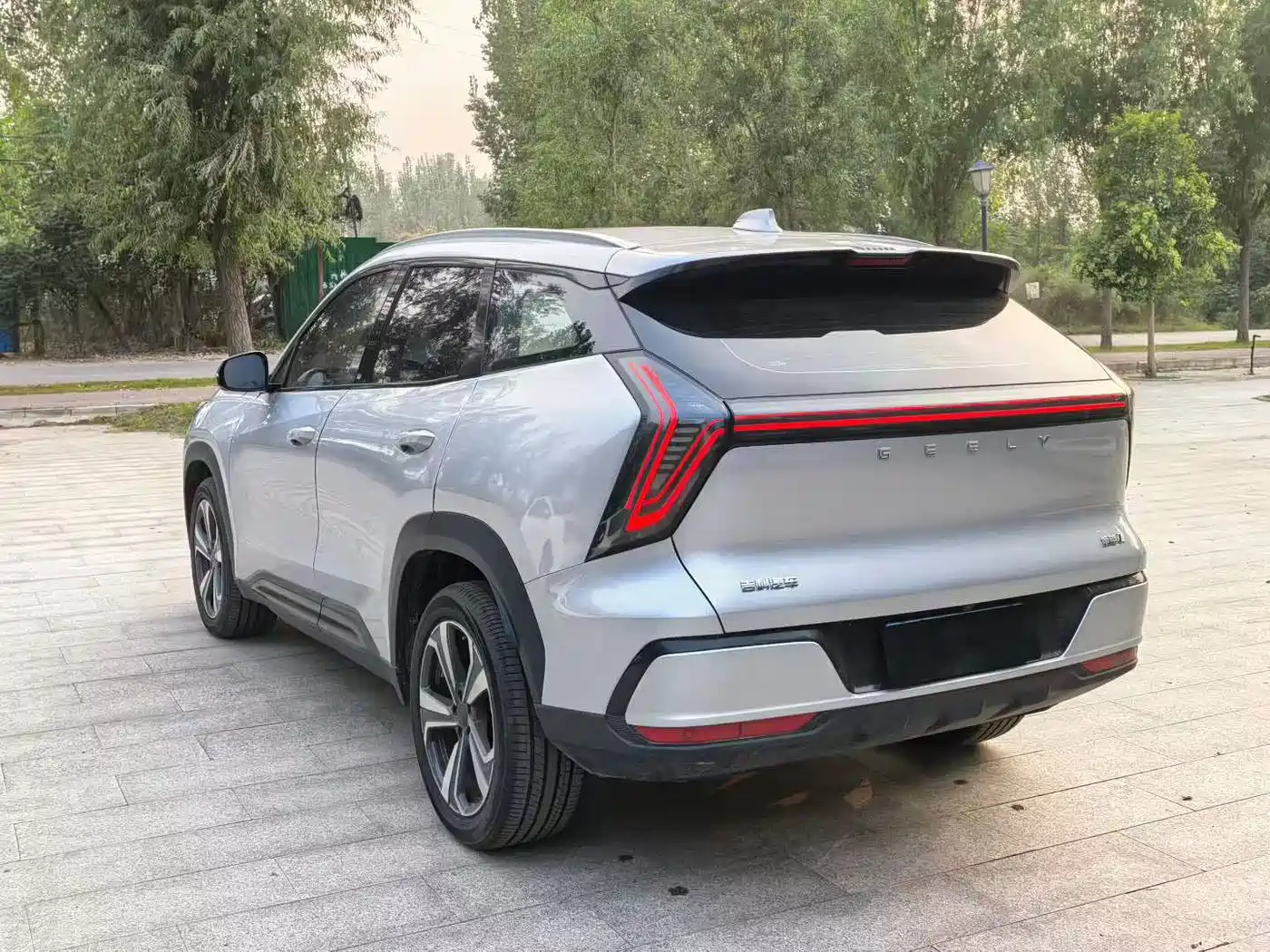 صورة 9 - Geely Atlas L