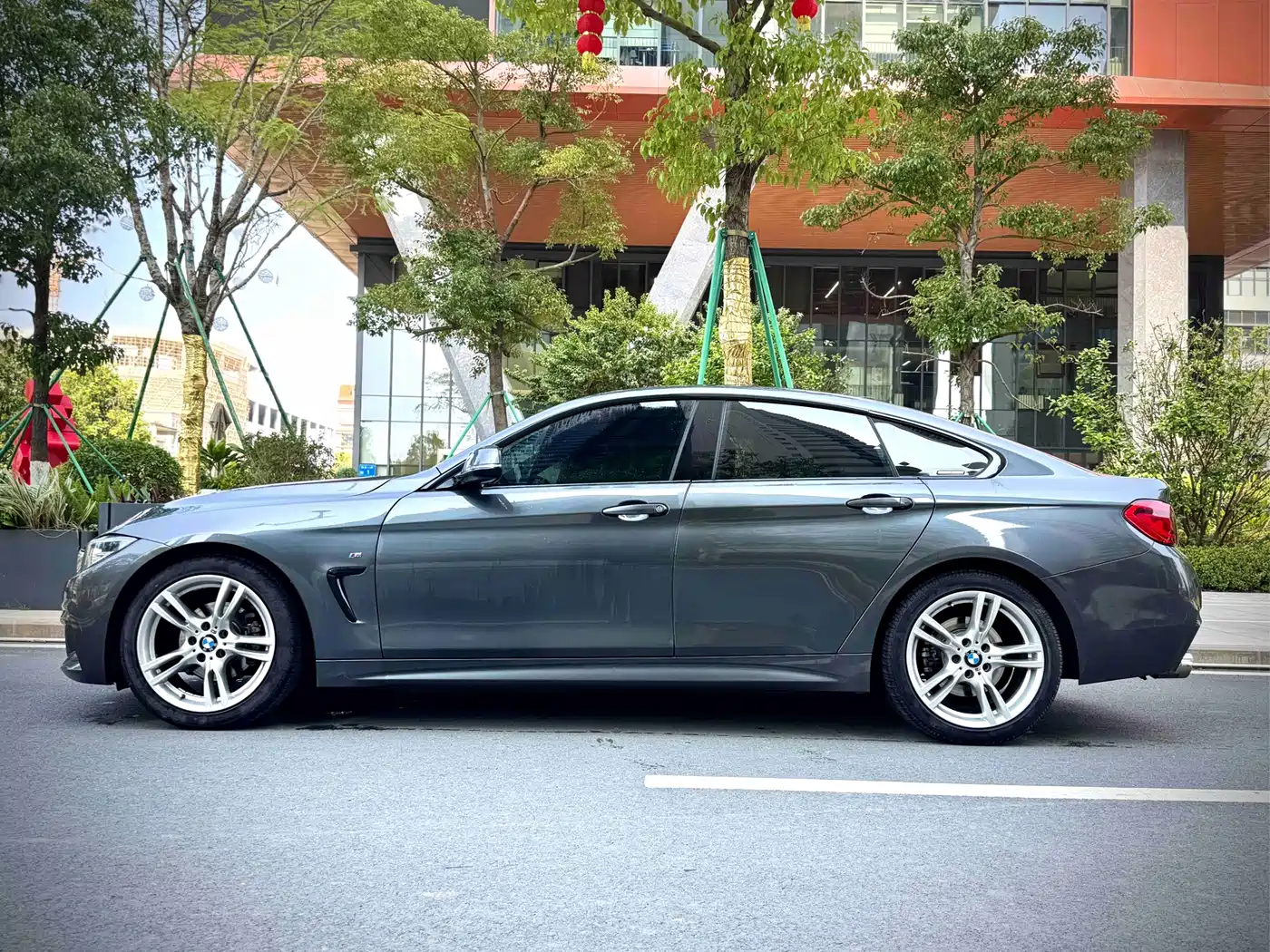 BMW 4 Series 2017 425i Gran Coupe Leading M Sport Package фото 4