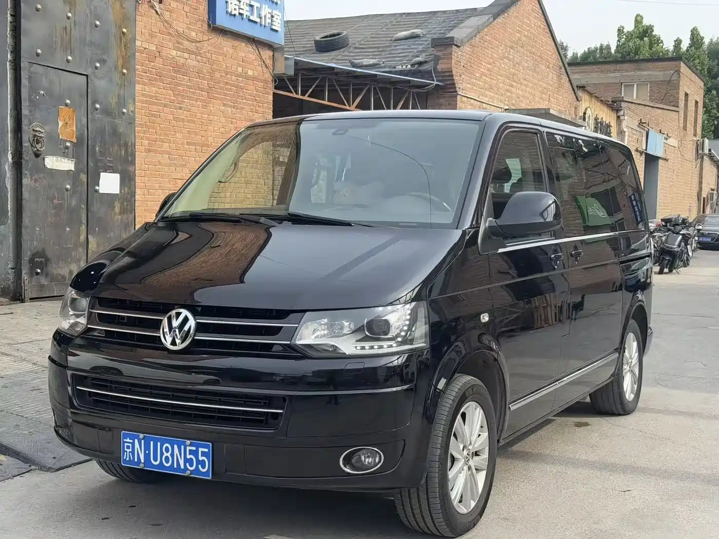 Volkswagen Multivan 2016 2015 2.0TSI AWD 65th Anniversary Limited Edition