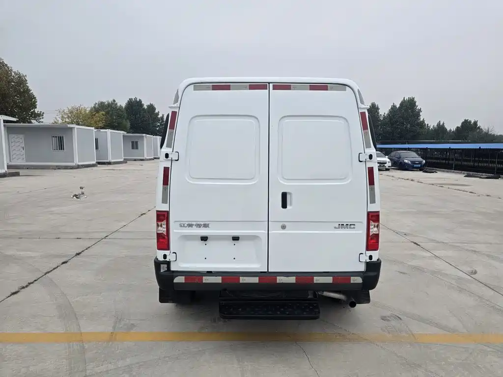 Jiangling Tesun 2022 2019 2.8T Commercial Short Wheelbase Medium Roof 3-Seater China VI JX493