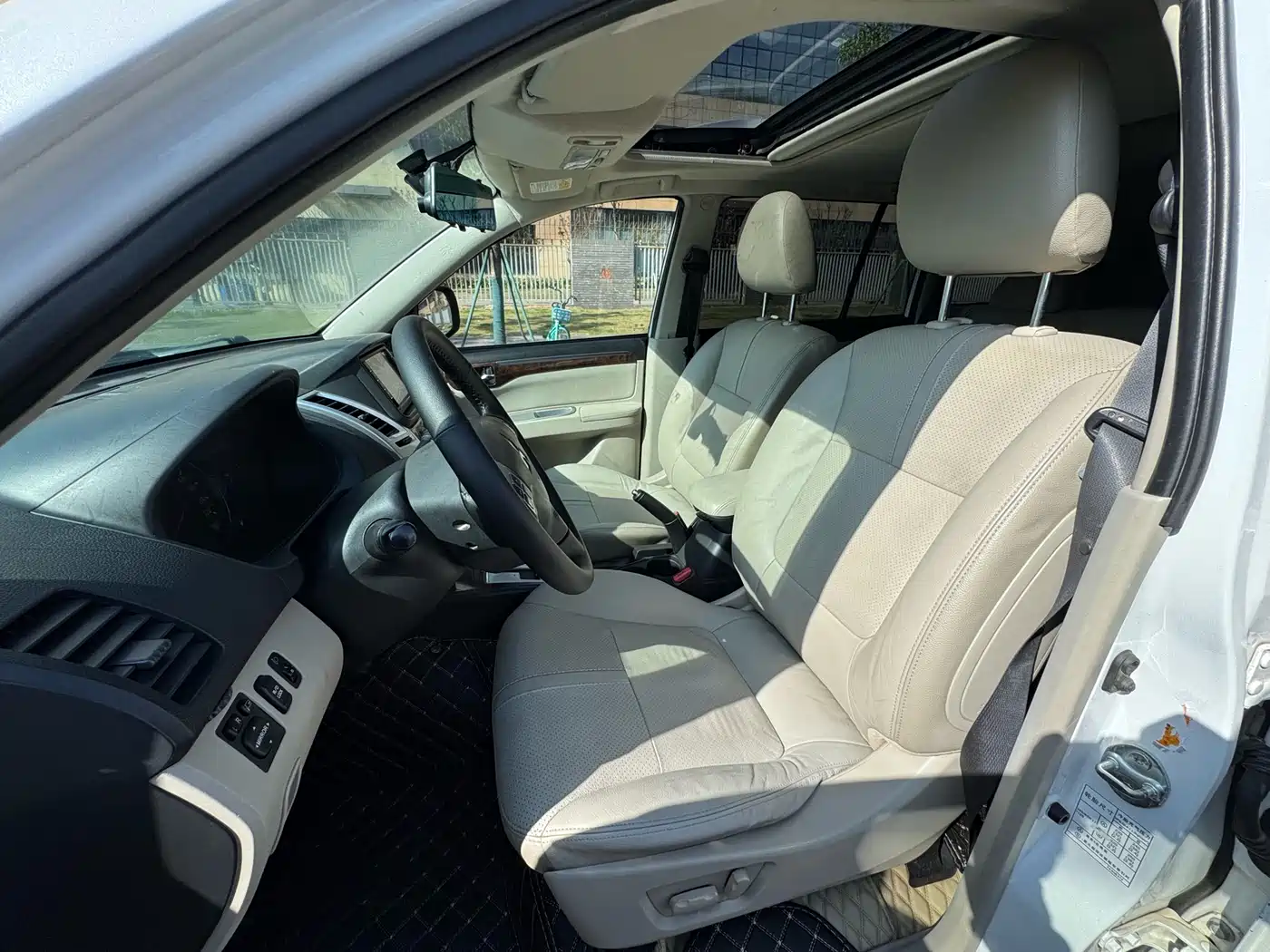 Mitsubishi Pajero Sport 2013 3.0L Automatic 4WD Flagship фото 5