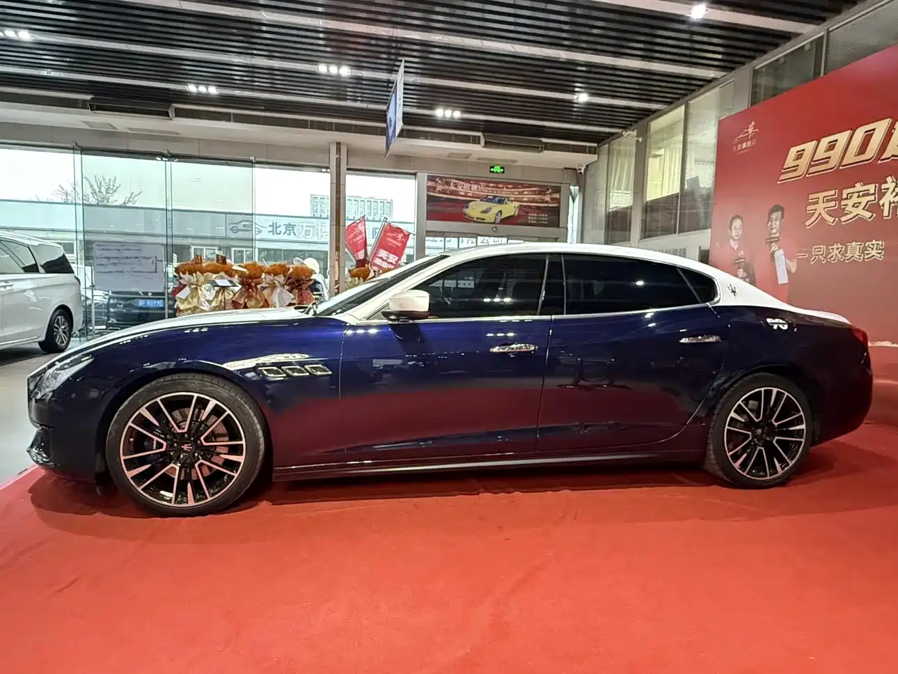Фото 4 - Maserati Quattroporte