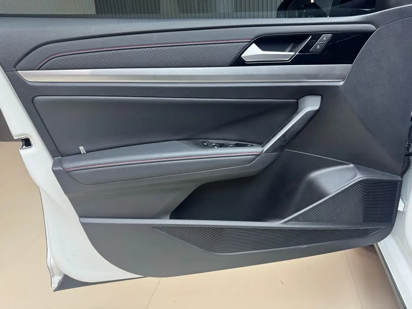 Volkswagen Lavida 2024 Model 300TSI DSG Starlight Full Comfort Edition фото 10