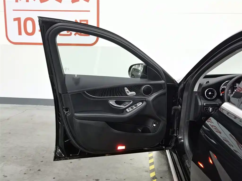 Mercedes-Benz C-Class 2017 Facelift C 180 L Fashion Sport Edition фото 8