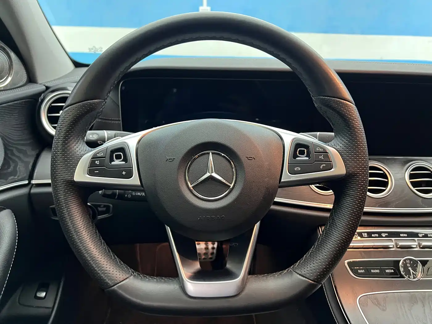 Mercedes-Benz E-Class 2018 E 300 L Sport Fashion фото 9
