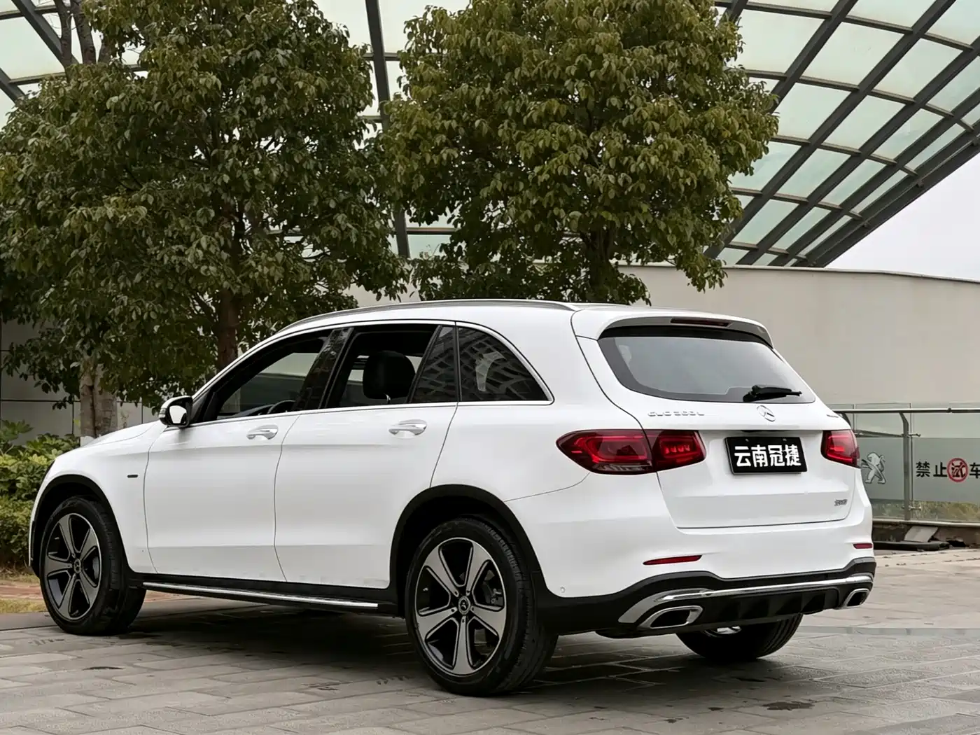 Mercedes-Benz GLC 2022 Facelift GLC 300 L 4MATIC Dynamic Collector's Edition фото 7