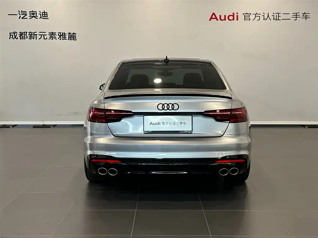 Фото 5 - Audi A4L