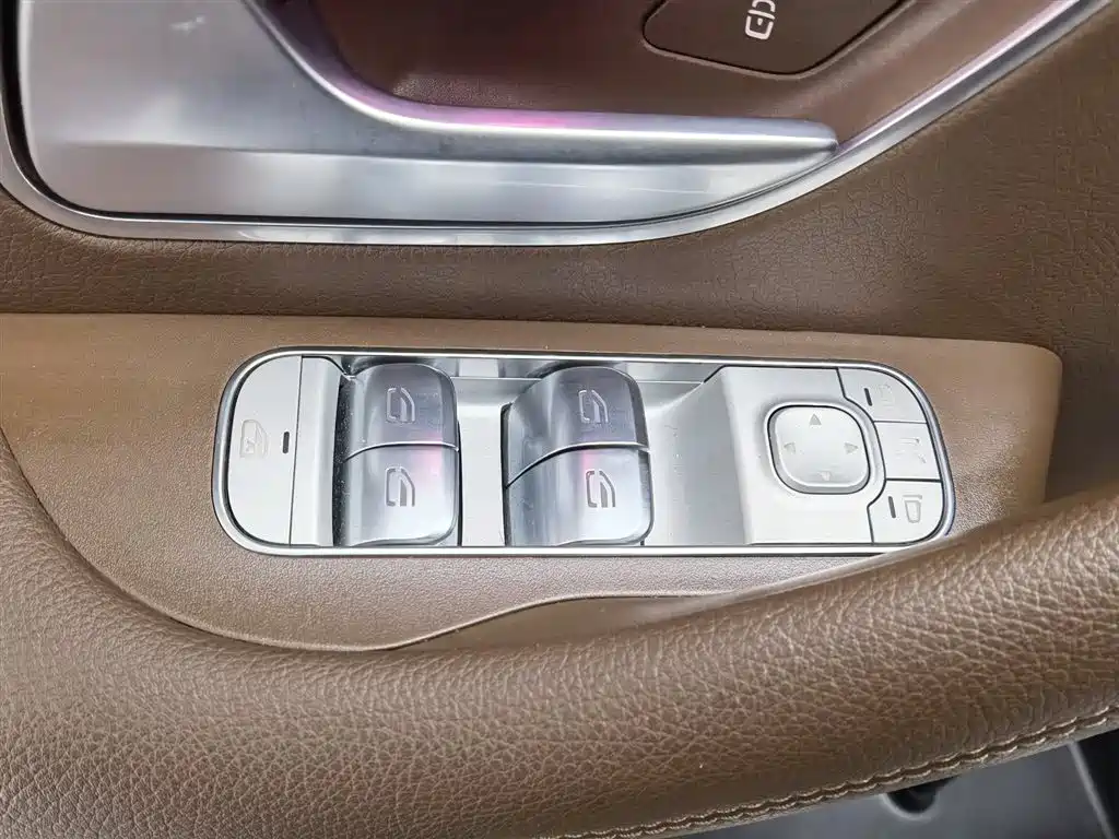Mercedes-Benz GLE 2024 GLE 450 4MATIC Fashion фото 9