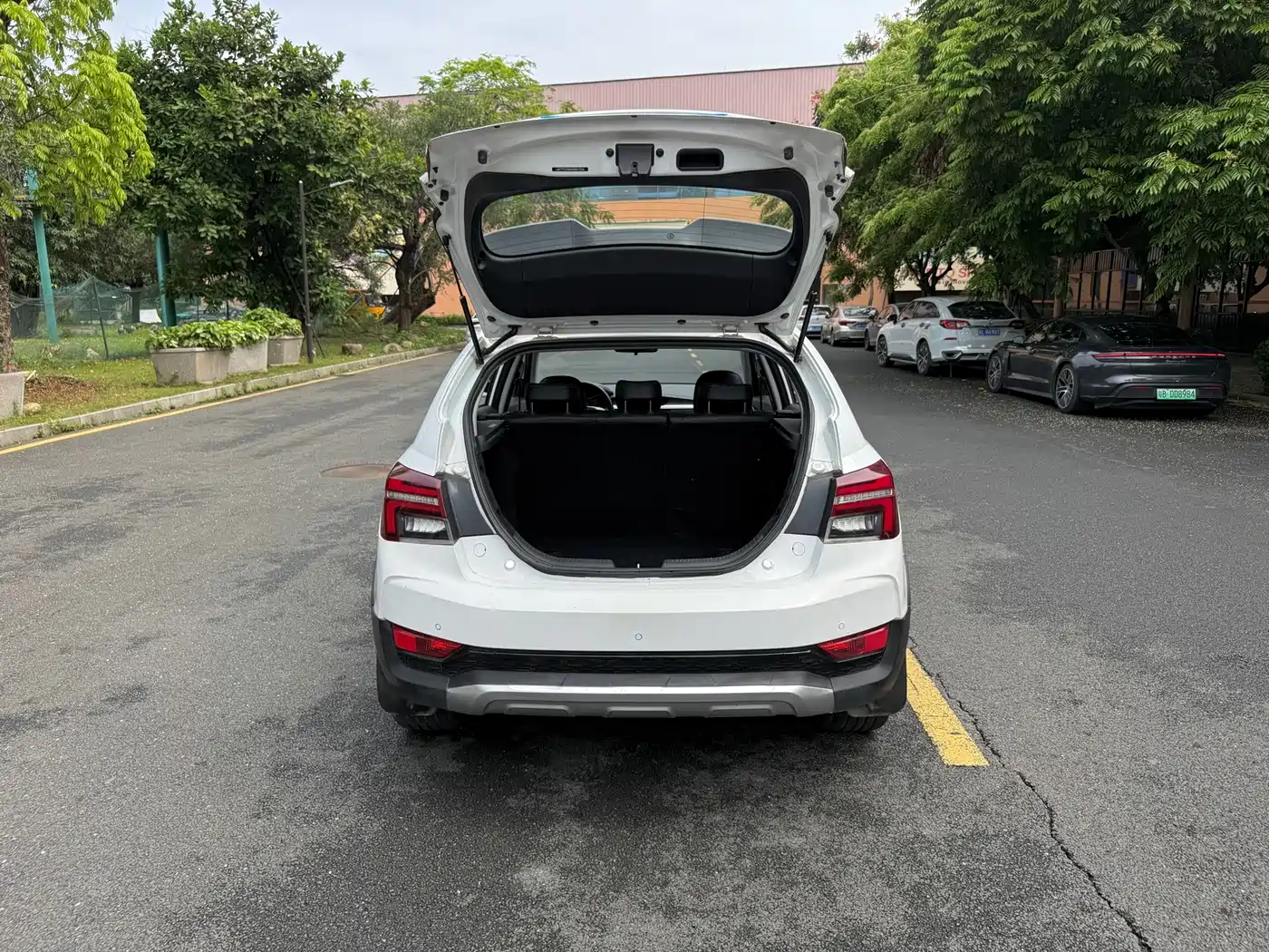 Photo 14 - Geely Vision S1
