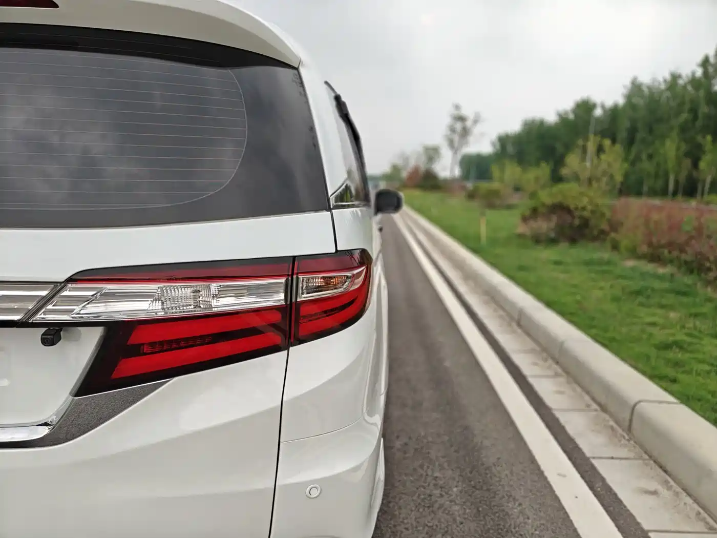 Honda Odyssey 2015 Facelift 2.4L Luxury Edition фото 17