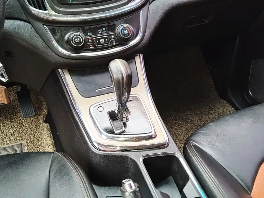 Baojun 560 2017 2016 1.8L iAMT Elite
