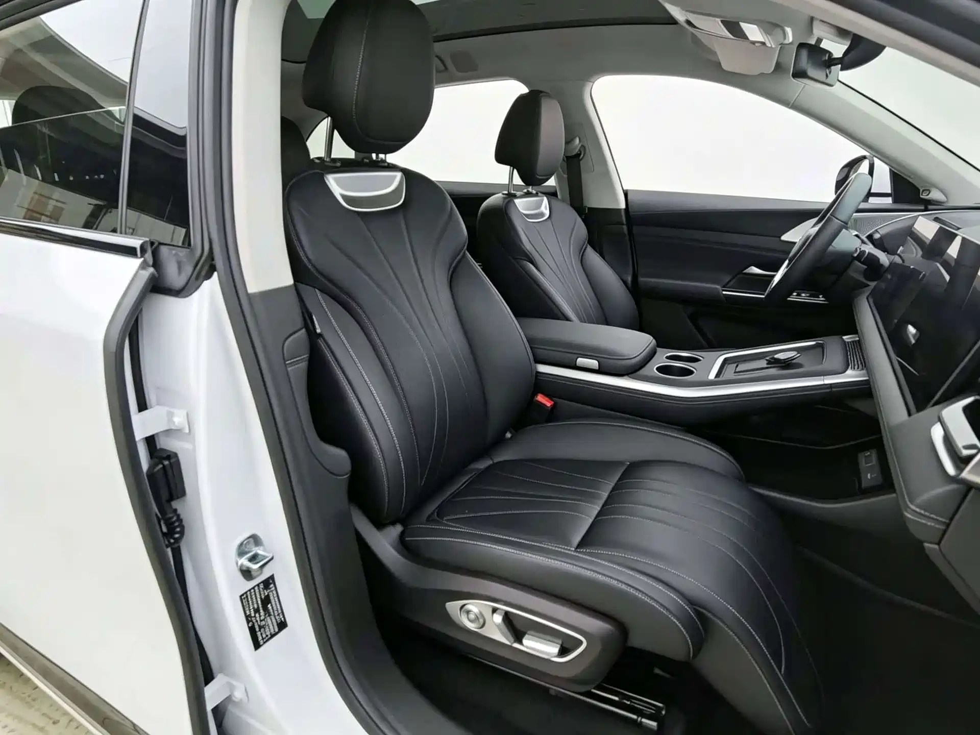 Фото 6 - XPeng G9