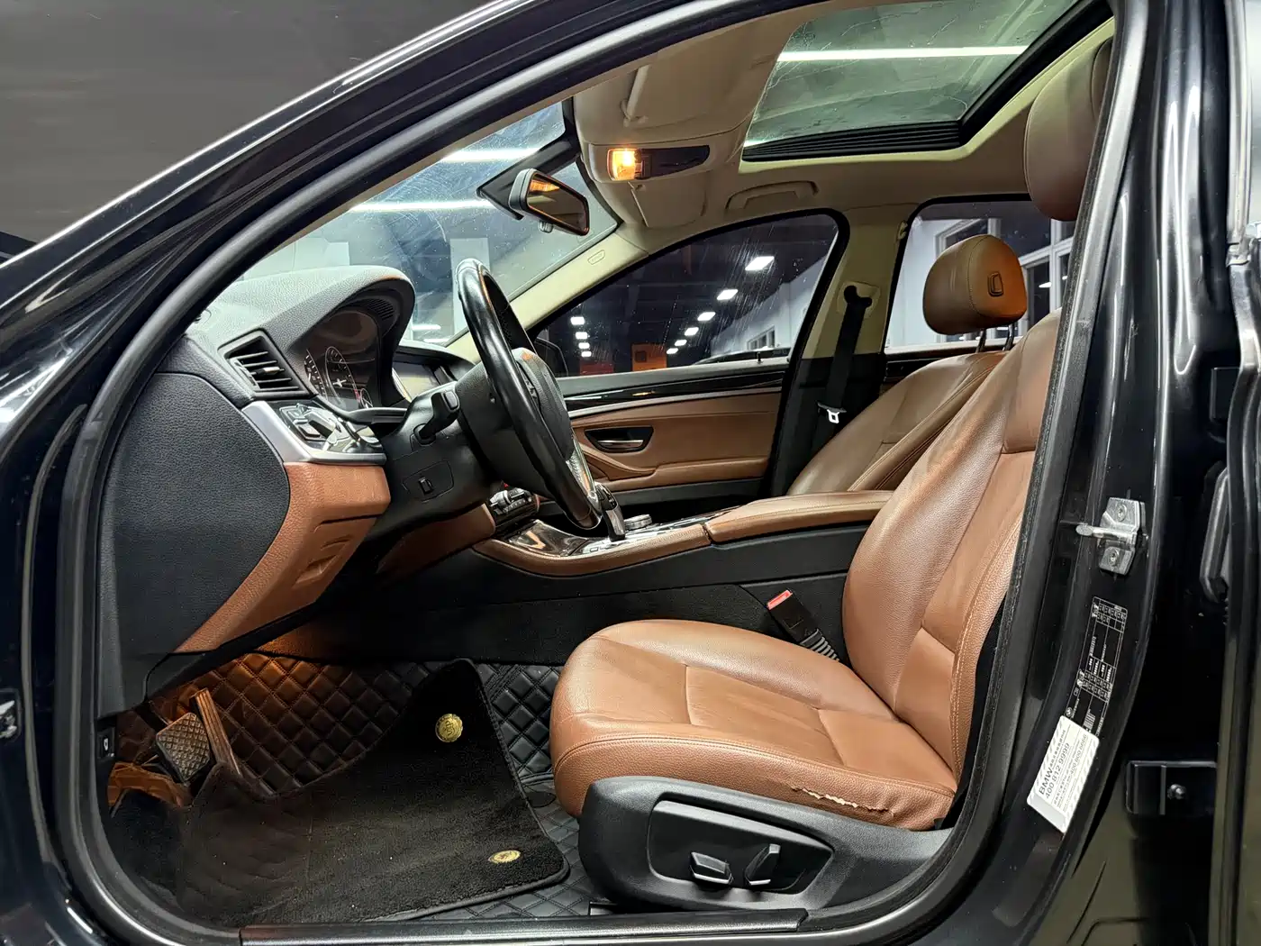 BMW 5 Series 2014 520Li Elegance фото 4